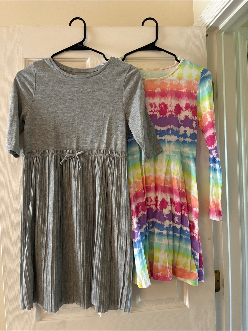 The Children's Place Girls Rainbow Tie-Dye Dress and Wonder Nation gray dress XL